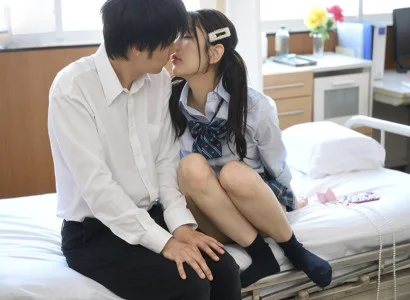 Cậu học trò yếu đuối bị khoa khôi địt ngay trong lớp học